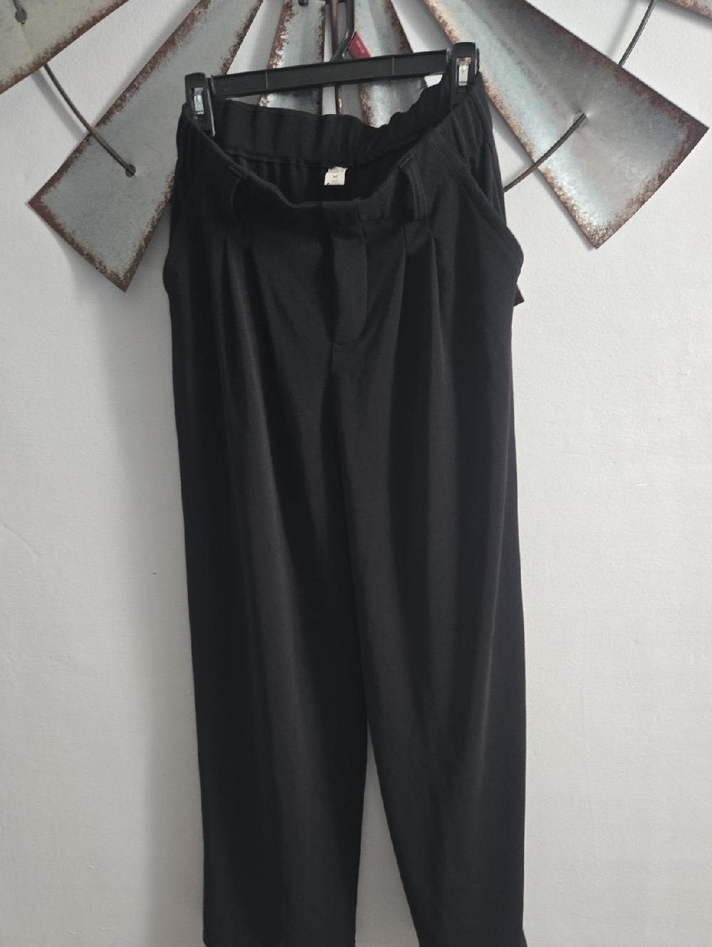HALARA Black Relaxed High-Waist Trousers
